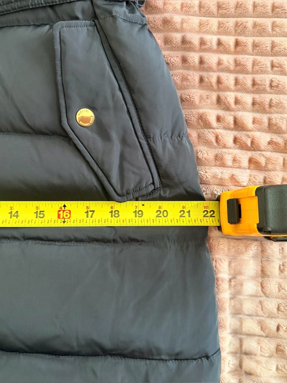 NWT Michael Kors Puffer Coat + Belt, Faux Fur Hood. Cinch Waist. Midnight Blue. - Picture 13 of 13